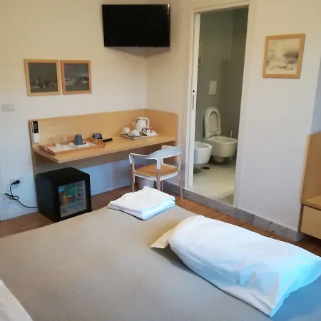 Le Stanze Di Piazza Dei Martiri Bed & Breakfast Neapol