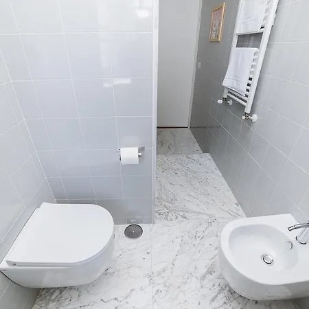 Le Stanze Di Piazza Dei Martiri Bed & Breakfast Neapol