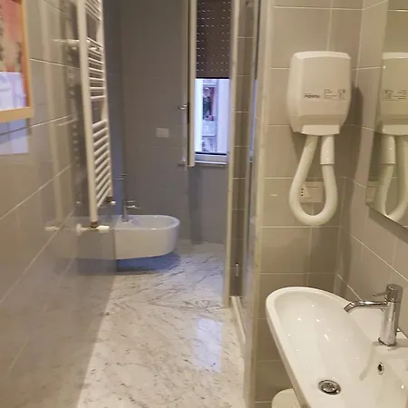 Le Stanze Di Piazza Dei Martiri فندق مبيت وإفطار 5*