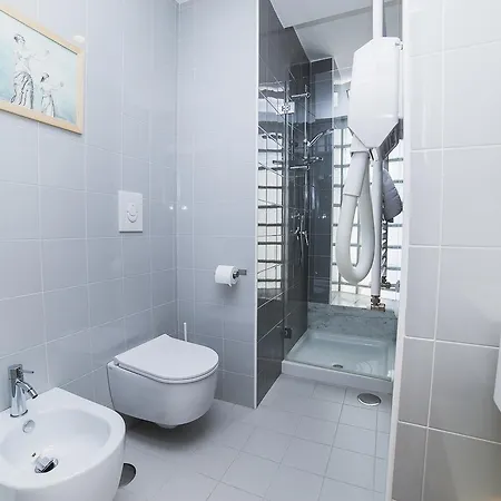 Le Stanze Di Piazza Dei Martiri فندق مبيت وإفطار 5*