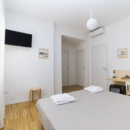 Le Stanze Di Piazza Dei Martiri فندق مبيت وإفطار