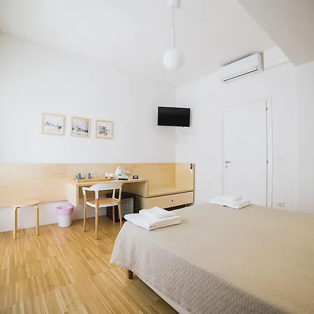 فندق مبيت وإفطار Le Stanze Di Piazza Dei Martiri 5*