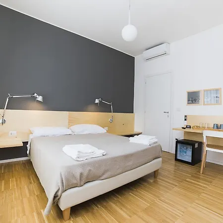 فندق مبيت وإفطار Le Stanze Di Piazza Dei Martiri 5*