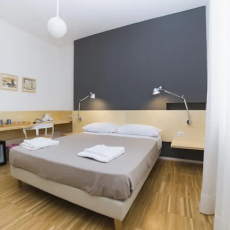 فندق مبيت وإفطار Le Stanze Di Piazza Dei Martiri 5*