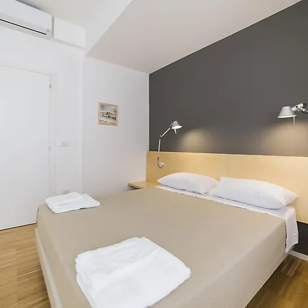Le Stanze Di Piazza Dei Martiri فندق مبيت وإفطار 5*