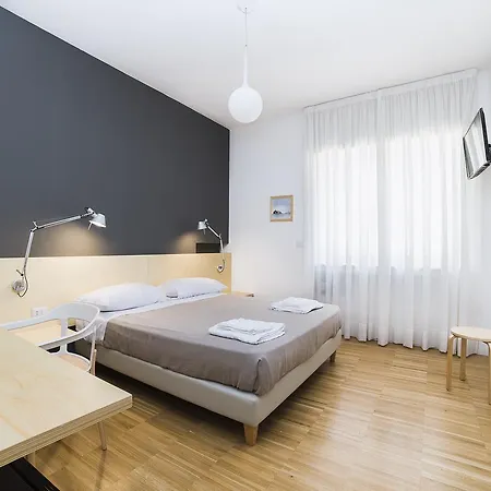 Le Stanze Di Piazza Dei Martiri 5* نابولي